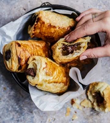Pains au chocolat mit Ovomaltine Füllung