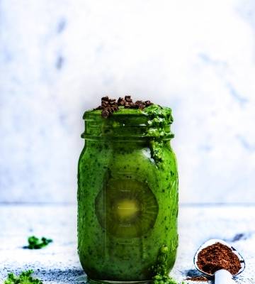 Der Ovomaltine Grünkohl-Smoothie mit Minze erfrischt nicht nur, sondern bringt dich mit Schwung durch den Tag. Schaue dir hier das Rezept an!