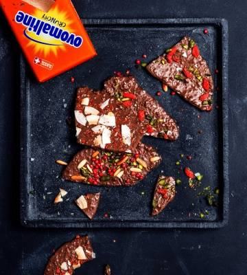 Schokolade mit Fleur de Sel, Pistazien und Gojibeeren